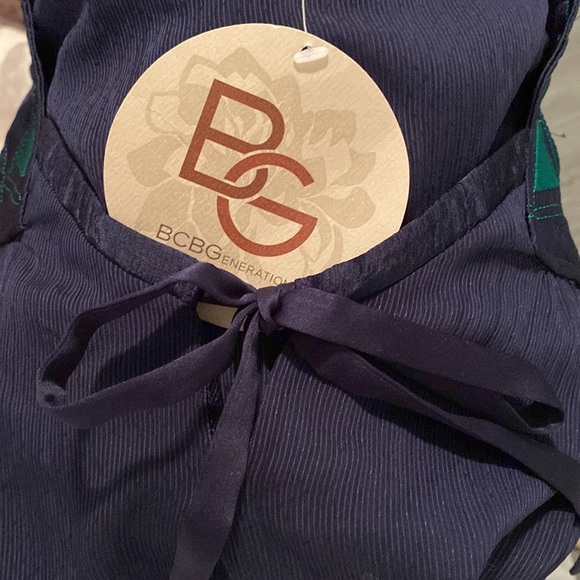 BCBG Contrast Stitch Blouson Sheer Boho Peasant Top, SizeXS Navy Blue/Green - Picture 6 of 6